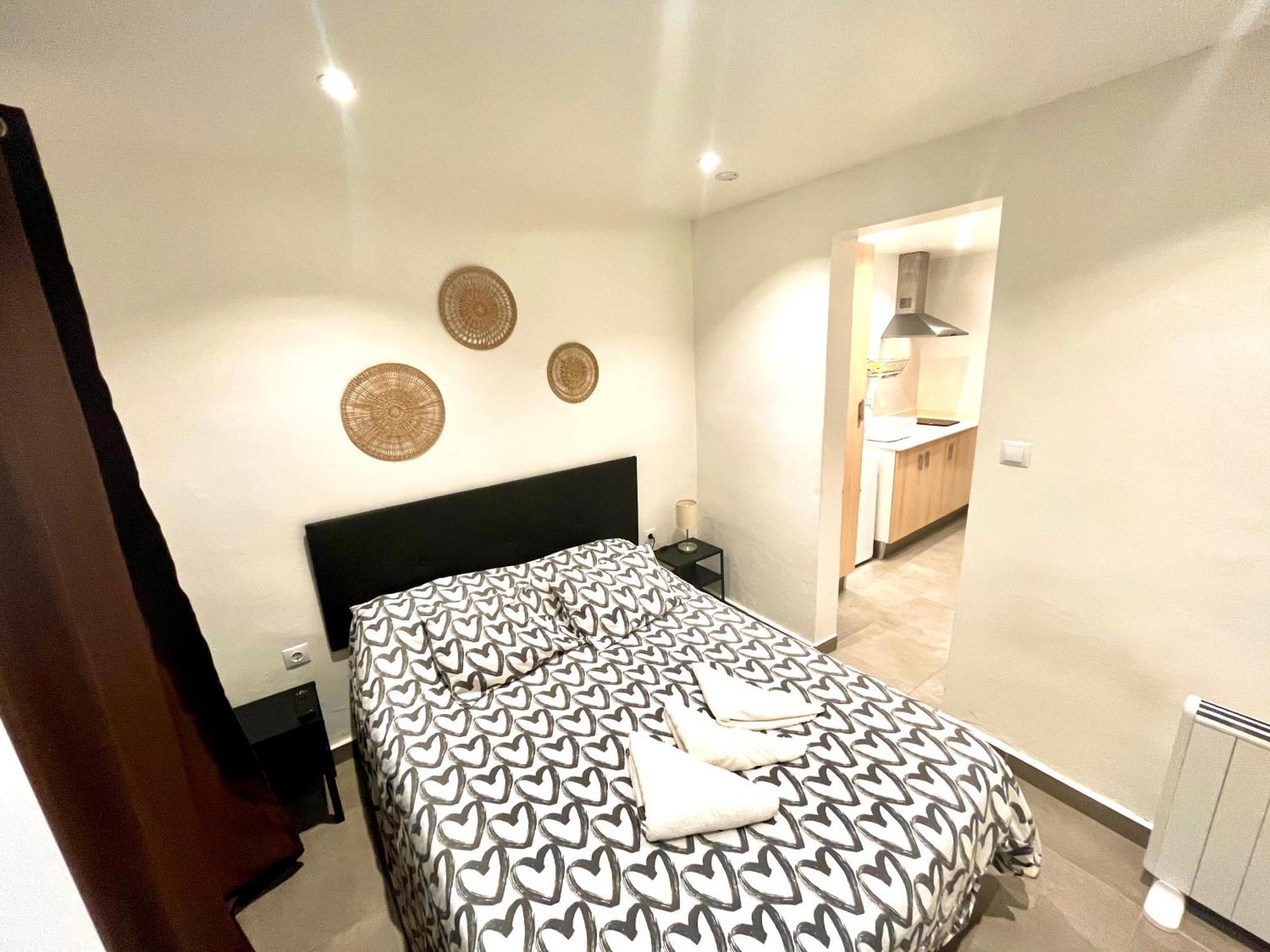 Apartamentos Con Bano Privado Frente Al Metro L5 Barcelona-Hospitalet ロスピタレート・デ・リョブレガート エクステリア 写真