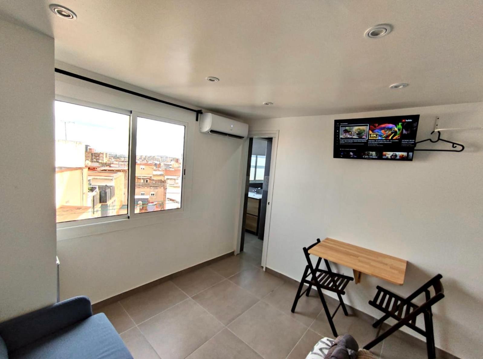 Apartamentos Con Bano Privado Frente Al Metro L5 Barcelona-Hospitalet ロスピタレート・デ・リョブレガート エクステリア 写真