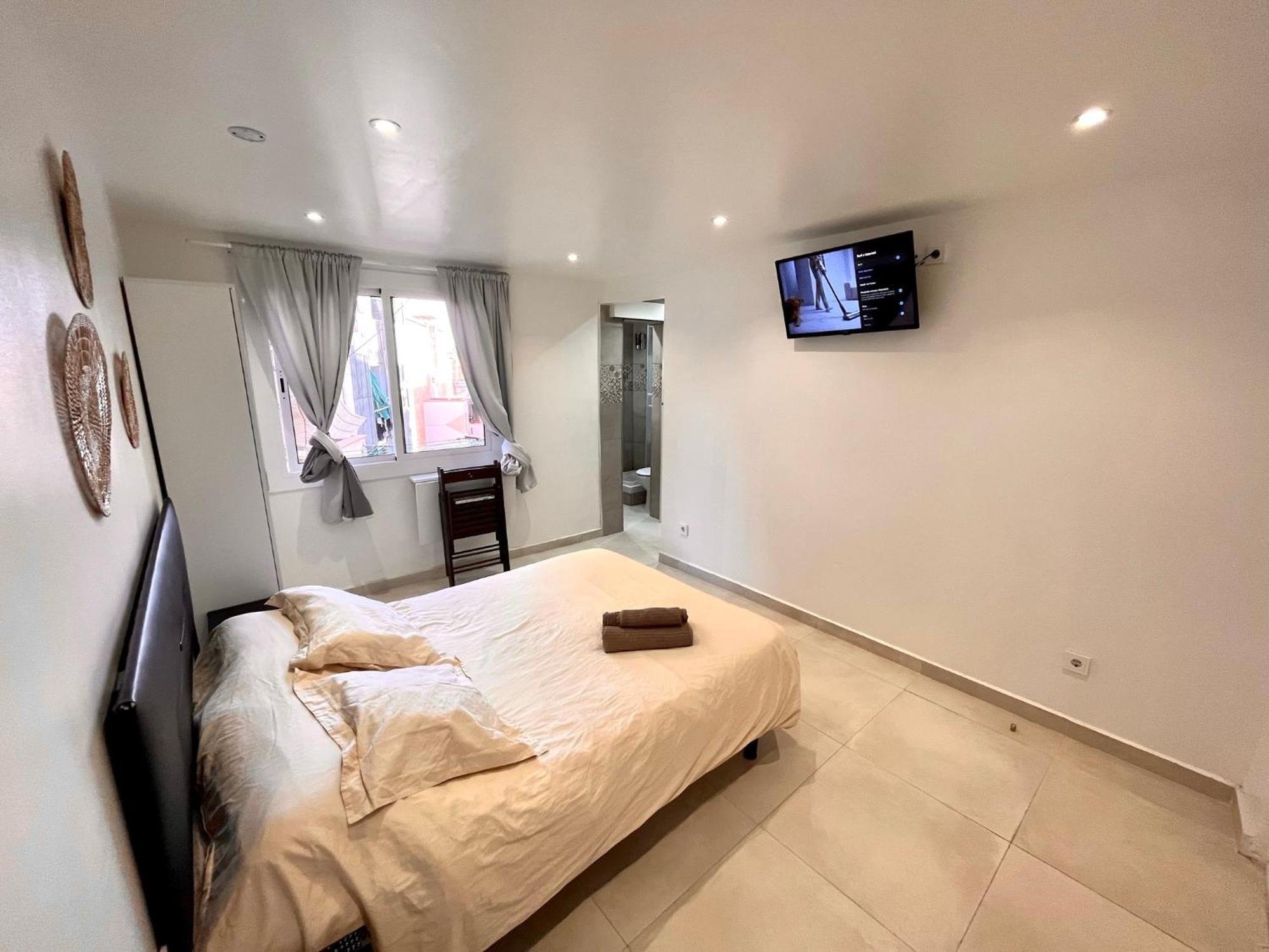 Apartamentos Con Bano Privado Frente Al Metro L5 Barcelona-Hospitalet ロスピタレート・デ・リョブレガート エクステリア 写真