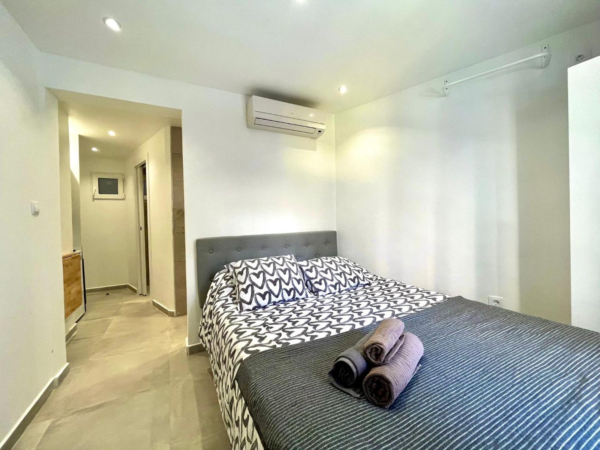 Apartamentos Con Bano Privado Frente Al Metro L5 Barcelona-Hospitalet ロスピタレート・デ・リョブレガート エクステリア 写真