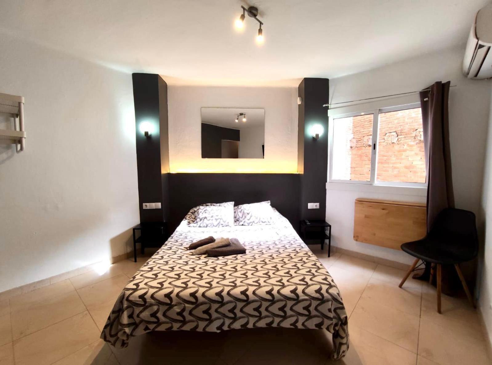Apartamentos Con Bano Privado Frente Al Metro L5 Barcelona-Hospitalet ロスピタレート・デ・リョブレガート エクステリア 写真