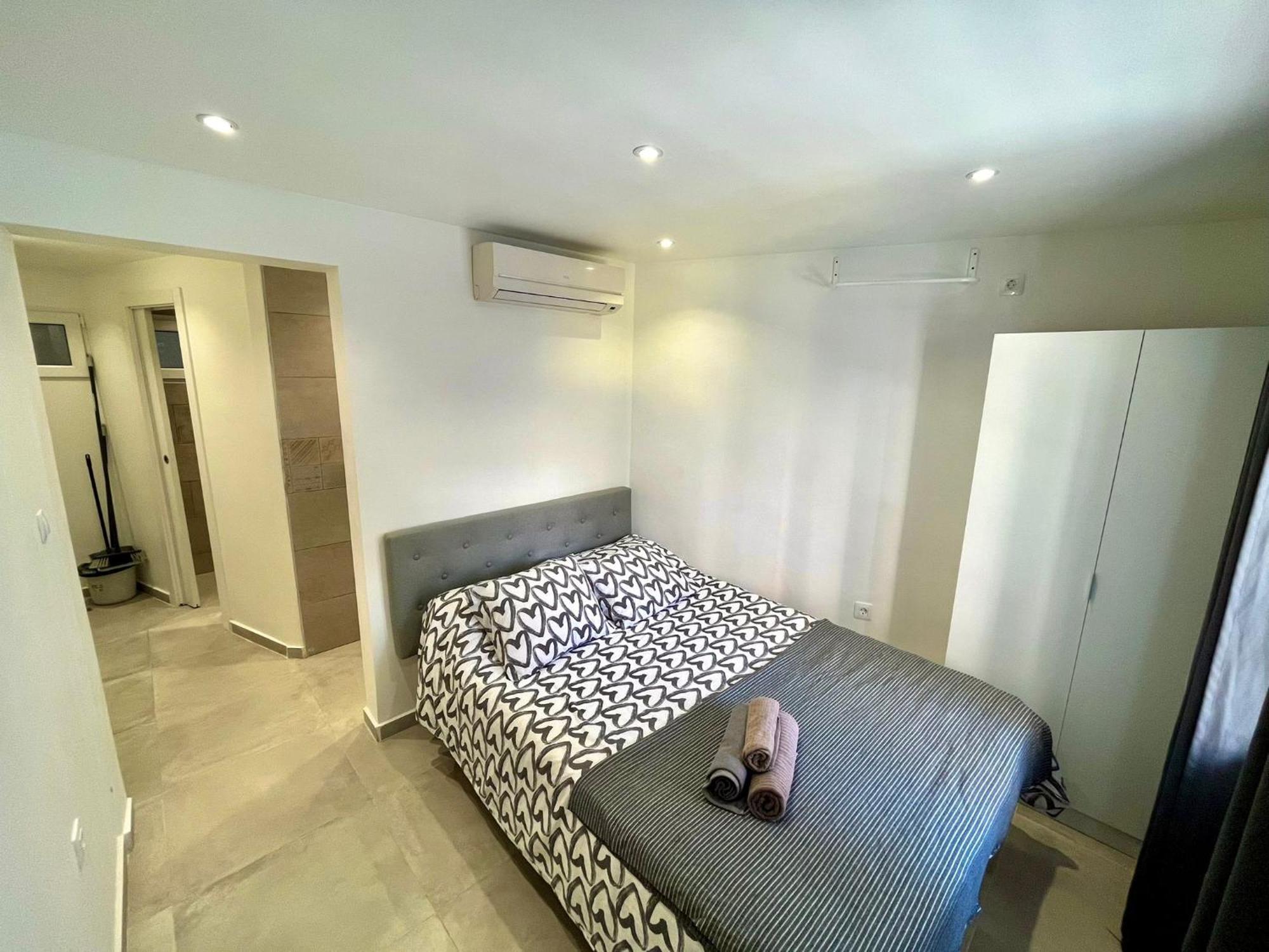 Apartamentos Con Bano Privado Frente Al Metro L5 Barcelona-Hospitalet ロスピタレート・デ・リョブレガート エクステリア 写真